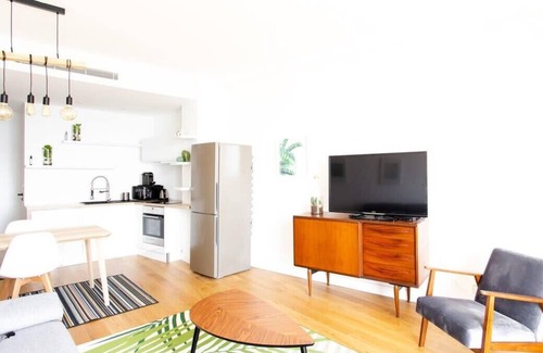La Californie Apartment | Sunny Private Apartment With Sea View Near The Beach