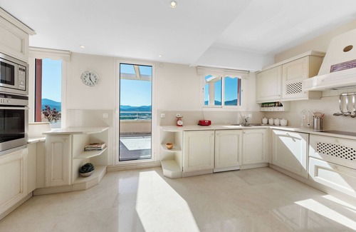 Mandelieu-La-Napoule Apartment | Superbe Appartement 3 Chambres Avec vue Panoramique