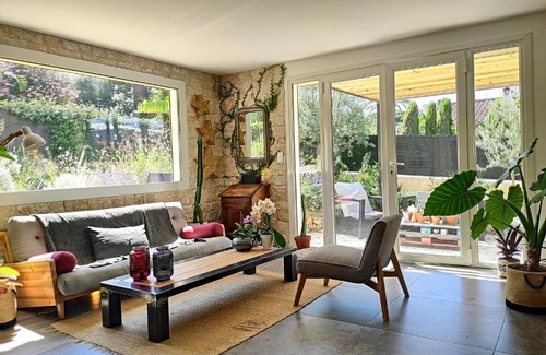 Riou - Petit Juas - Av de Grasse Villa | Superbe Villa Cannes avec terrasse & piscine