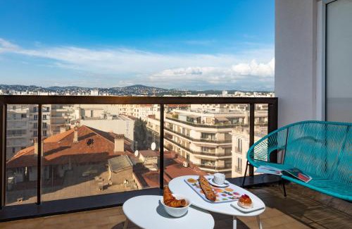 Juan-les-Pins Apartment | Sweett - Maison Blanche I