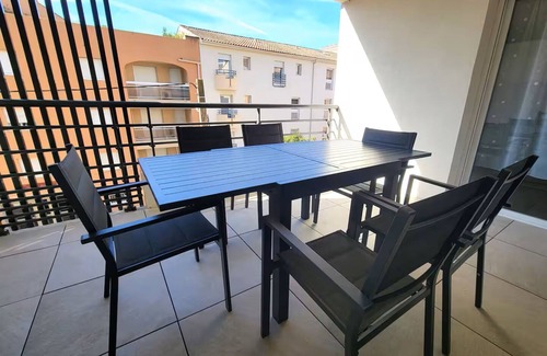 Frejus Plage Apartment | Terra Tosca – Sunny & Stylish Apartment – 2 Min Walk to Fréjus Beach!