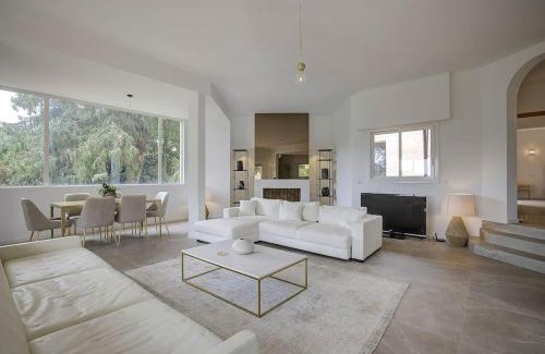 Vallauris Villa | Twin Luxurious Villas 8 BR Pool in Vallauris