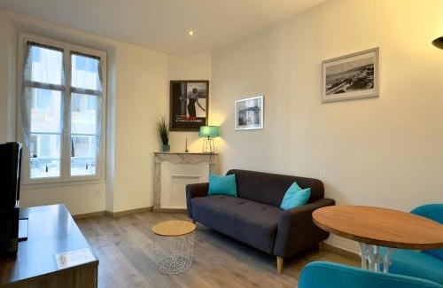 Cannes Old Town Apartment | Vénus By SCLS Locations
