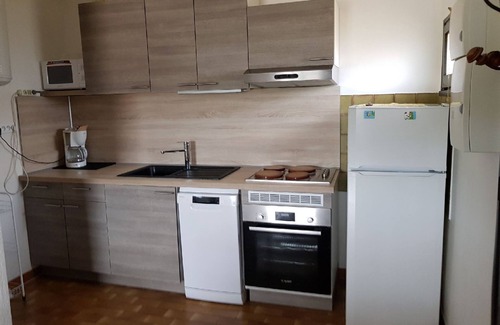 La Croix-Valmer Apartment | Vacation rental in LA CROIX VALMER: private domain with swimming pool