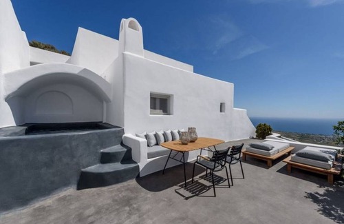 Pyrgos Villa | Villa ∙ 2 bedrooms ∙ 6 guests