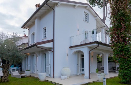 Forte dei Marmi Villa | Villa Bella