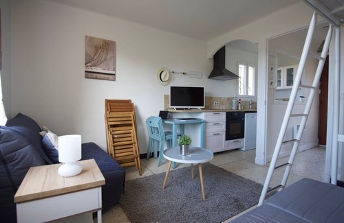 Saint-Raphael House | VILLA DE CHARME 4* 6 rooms Very quiet Sea view, near Center and Port St Lucia