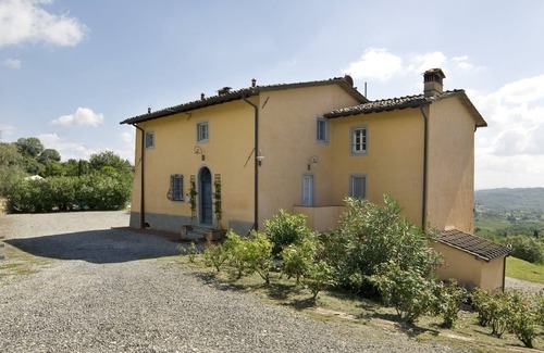 Capannori Villa | Villa in San Gennaro with 6 bedrooms sleeps 11