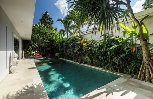 Sunset Road Villa | Villa Kallayaan - 10mn walk Oberoi Central Seminyak