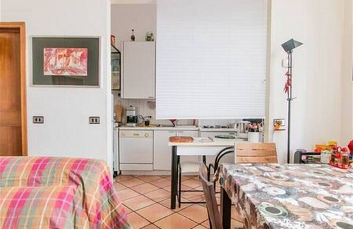 Viareggio Apartment | Villa Ombrosa, apartment 150 meters from the sea and pine forest