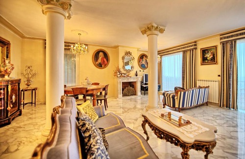 Corsanico Villa | Villa Sophia
