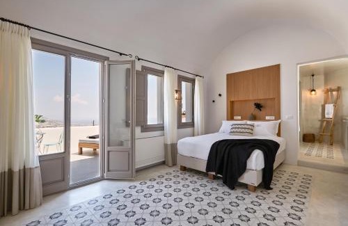 Pyrgos Villa | White & Co. La Torre Suites