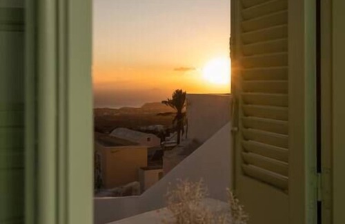Pyrgos Apartment | White Orchid Studio with Sea and Mountain View