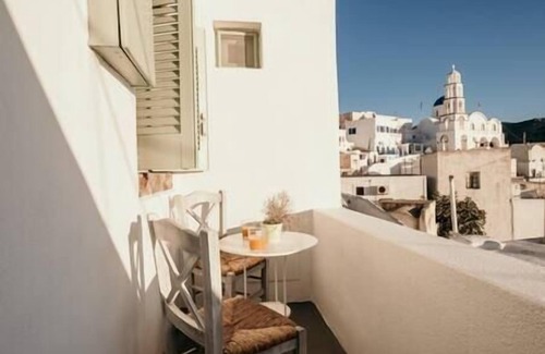 Pyrgos Apartment | White Orchid Studio with Sea and Mountain View