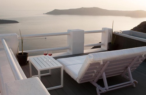 Imerovigli House | White Rook Suite by Caldera Houses