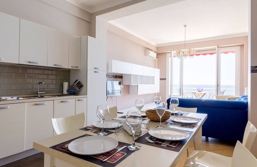 Carre d'Or Apartment | Wonderful Apartment on Sea