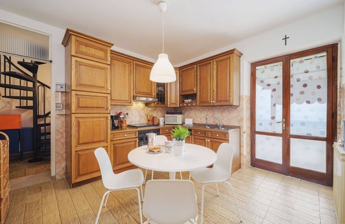 Seravezza House | Wonderful private villa for 6 people with WIFI, A/C, TV and patio
