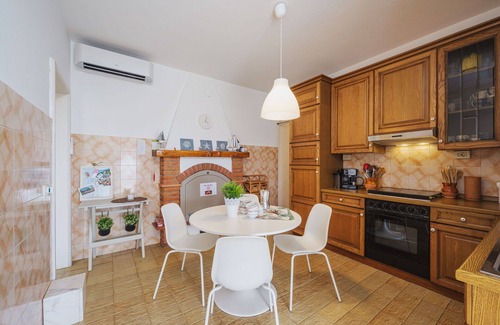 Seravezza House | Wonderful private villa for 6 people with WIFI, A/C, TV and patio