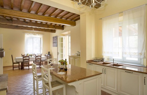 Lucca Villa | Wonderful villa with WIFI, private pool, A/C, TV, patio and panoramic view, close to Lucca