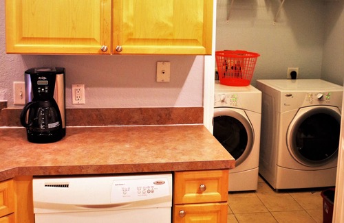 Loughman Condo | Your next magical getaway! Spacious 3 bedroom, 2 bath condo with pool access!