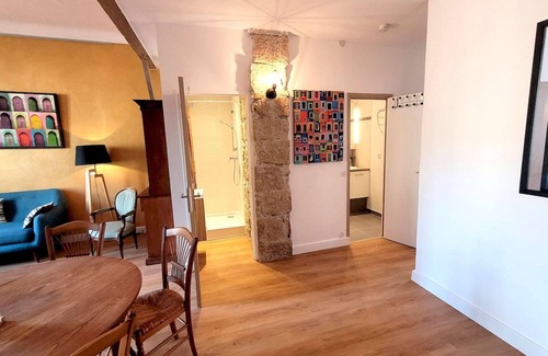 Quartier du Port Apartment | Ze Perfect Place Garibaldi & Bonaparte - Apartment 3 Bdrms - AC - Balcony