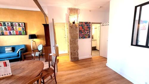 Quartier du Port Apartment | ZePerfectPlace - Vieux Nice Garibaldi 3 chambres