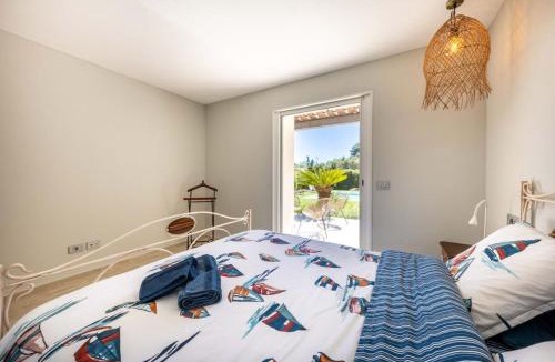 Villeneuve-Loubet Villa | 06AK1 - Villa 4 bedrooms swimming pool and sauna