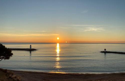 Villeneuve Loubet Beach Apartment | 06AO - Superbe appartement avec vue mer exceptionnelle