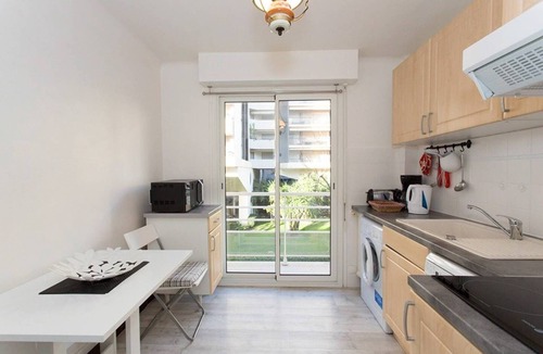 Cannes City Centre Apartment | 1 bedroom on La Croisette!