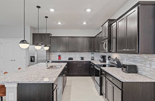 Sunrise Lakes House | 10 Bedroom/8 Bathroom/Windsor Cay (16276SK)