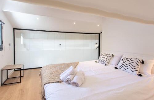 Saint-Jean-Cap-Ferrat Apartment | #11 Alex suite terrace parking AC 2 BDR 5mins to sea