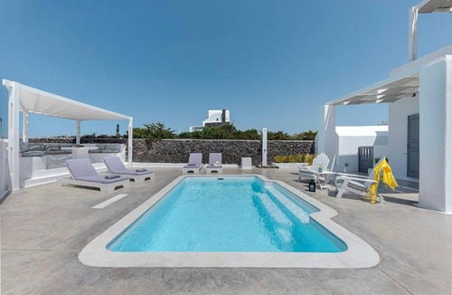 Akrotiri House | 111 m² House ∙ 3 bedrooms ∙ 6 guests
