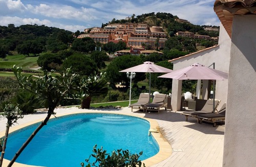 La Nartelle Villa | 12 km from Saint Tropez, villa with swimming pool, mini golf course and boules pitch