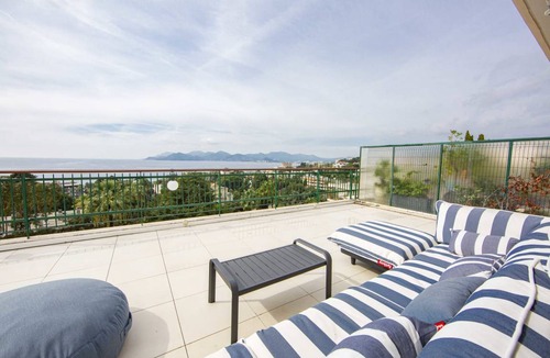 La Croix des Gardes Condo | 125 m² Condo ∙ 3 bedrooms ∙ 6 guests