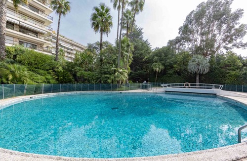 La Croix des Gardes Condo | 125 m² Condo ∙ 3 bedrooms ∙ 6 guests