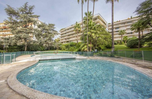 La Croix des Gardes Condo | 125 m² Condo ∙ 3 bedrooms ∙ 6 guests