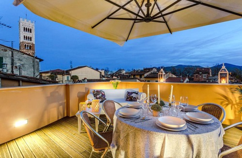 Lucca Historical Center Apartment | 130 m² Apartment ∙ 2 bedrooms ∙ 3 guests