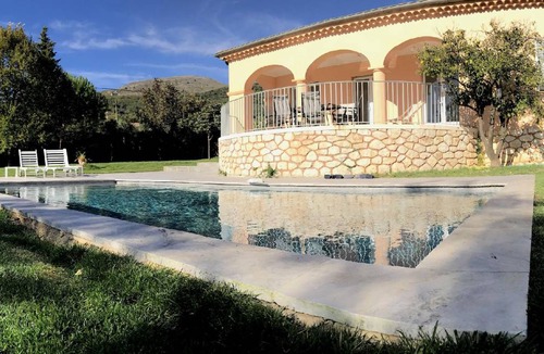 Vence House | 131 m² House ∙ 3 bedrooms ∙ 6 guests