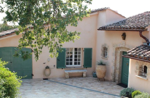 Grimaud House | 135 m² House ∙ 2 bedrooms ∙ 4 guests