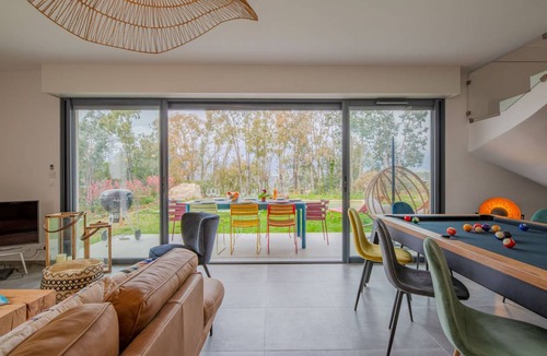 La Roquette-sur-Siagne Villa | 140 m² Villa ∙ 1 bedroom ∙ 8 guests