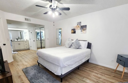 Oak Ridge Condo | 15 mins from Disney World. Family-sized Remodeled condo 2 BR 2 BT