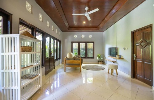 Sunset Road Villa | 150 m² Villa ∙ 2 bedrooms ∙ 6 guests