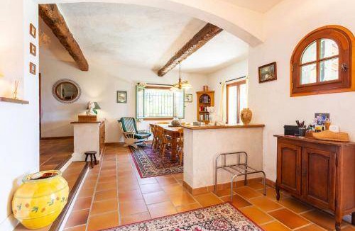 Berre-des-Alpes Villa | 155 m² Villa ∙ 3 bedrooms ∙ 6 guests