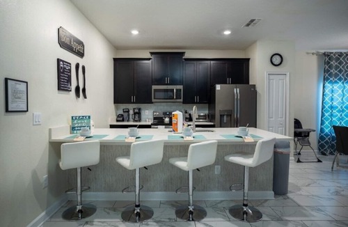 Davenport Villa | 1570 - 5BR Family Villa Near Disney + pvt pool and grill