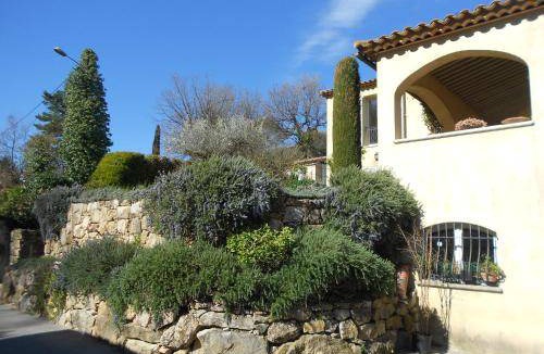 Le Rouret Bed & Breakfast | 16 m² Bed and breakfast ∙ 3 guests