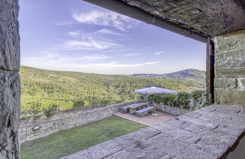 Radda in Chianti Villa | 162 m² Villa ∙ 3 bedrooms ∙ 6 guests
