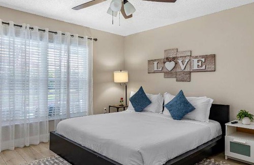 Lake Berkley House | 170 m² House ∙ 4 bedrooms ∙ 10 guests