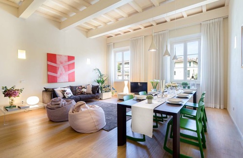 Lucca Historical Center Apartment | 180 m² Apartment ∙ 2 bedrooms ∙ 4 guests