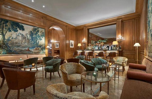 Vence Hotel | 180 m² Hotel ∙ 5 guests