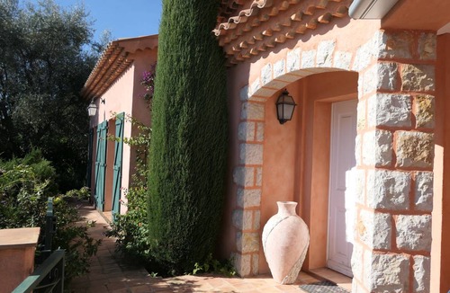 Le Rouret House | 180 m² House ∙ 2 bedrooms ∙ 5 guests